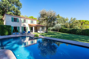 Villa Fuon Santa VI4246 by Riviera Holiday Homes, Nice
